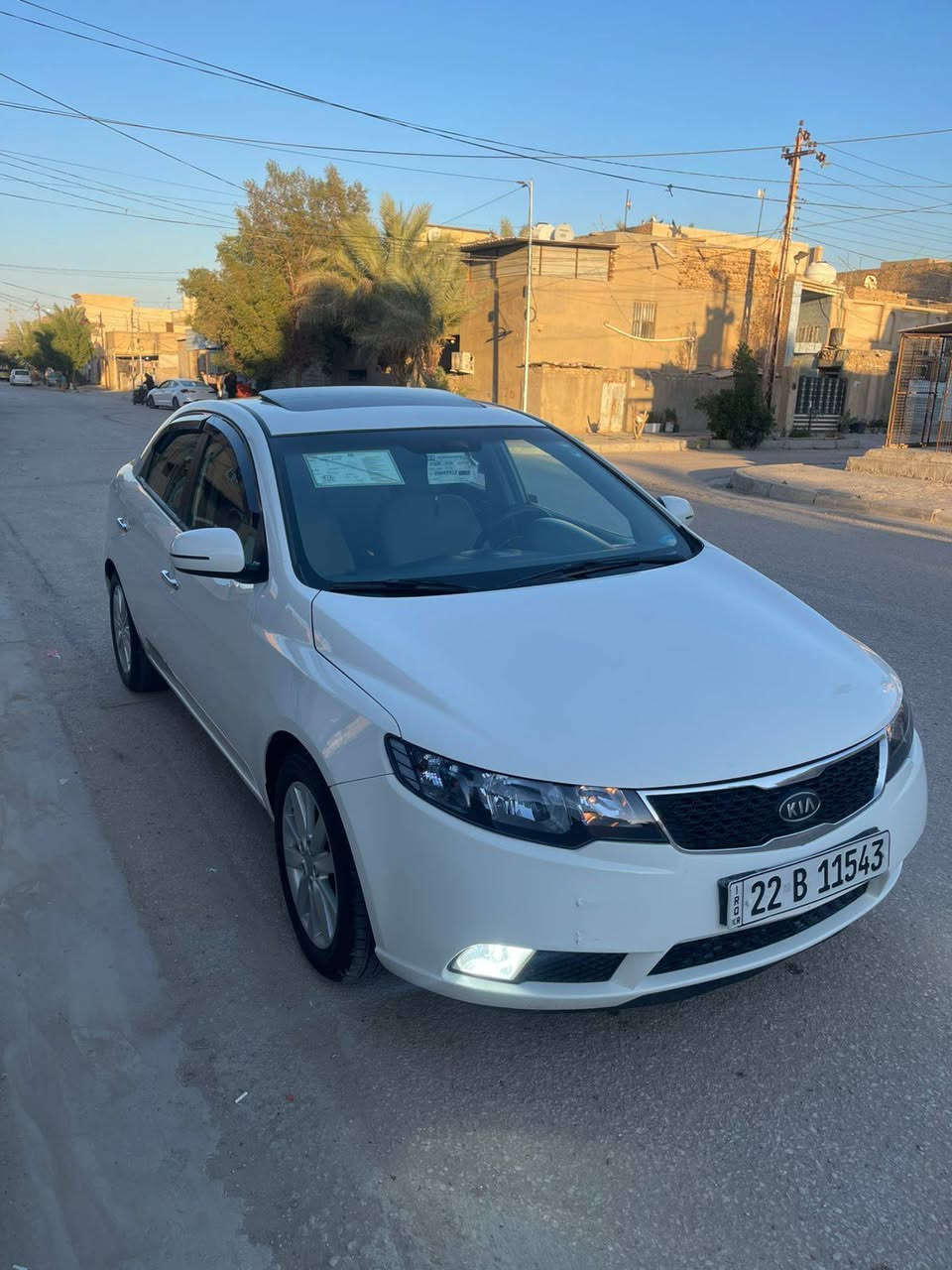السلام عليكم
كيا سيراتو  موديل 2013 
السعر 103$ وبيها مجال 
مكينه 1600 دوش جاهزه تبريد حداديه تخم تاير 
السياره بيها ثلاثه قطع صبغ فقط الاستفسار 
***********  مكاني كربلاء المقدسه
