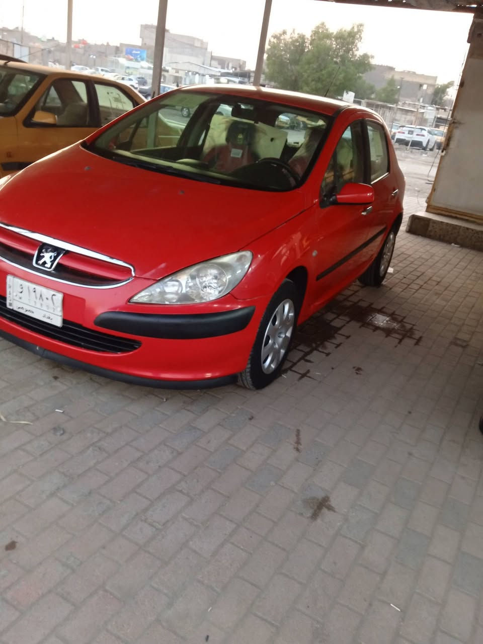 السلام عليكم بيجو 2005 بيه مكانات صبغ مكفولة من الظربه كير مكينه صدر تخم تاير  كهربائيات دواخل بلاد تبريد ثلج ثلاجه شغاله السعر 55 بيه مجال حك الجيه ***********
