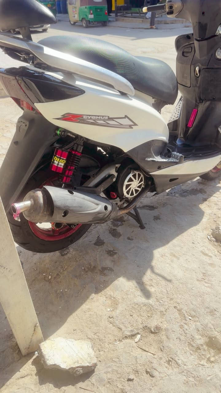 سلام عليكم سكنس نثية للبيع دراجة متروسة تزويد شمعة رياضي فج رياضي وصينية وتطوالة رياضي صالنصة رياضي صدر امامي رياضي 
قبق فلاوين رياضي  دبلات خلفية رياضي 
صوندة وقاعدة صوندة رياضي 
وصالنصة رياضي 
قاعدة رقم شاصي رياضي 
تعلاكة رياضي 
مكينة تتي مارك ماعرف شكد بوشتهة 
بدأت بريك رياضي 
كلجات امامي وخلفي رياضي 
شفت ويل امامي رياضي 
دراجة نقصهة كابريتر قفاز صير بعد اقوة من هسة 
سعر الدارجة (900) وبيهة مجال 
أو مراوس بعدلة نضيفة وفرق 
مكان البياع شهداء (*********** )
