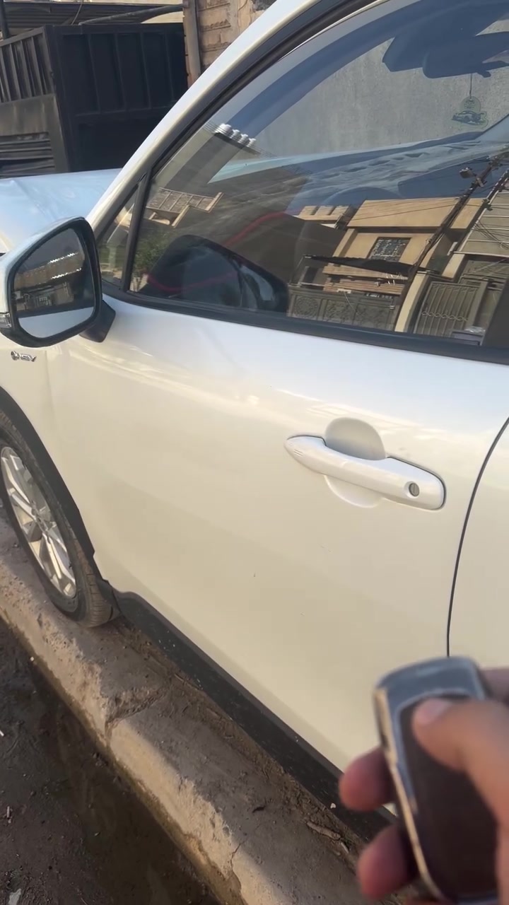 للبيع فرونتلاندر موديل ٢٠٢٥
* مكفولة سابقًا
* الممشى: 23 ألف كم
* كراسي جلد
* فتحة سقف (سلايد)
* باب صندوق كهربائي
* مرايا شفط
* 5 كاميرات

ملاحظة: السيارة بيها حادث، والبيع على حالتها. الحادث لم يصل إلى الشاصي ، والإيرباقات كلها سليمة
السياره تشتغل و تمشي  
 رقم بغداد باسمي تحويل ثاني يوم 

السعر: 23,800 

رجاءً احترام السعر وعدم كسره، وكل شخص حر بحلاله
***********
