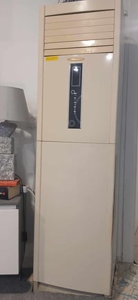 مكيف سبليت • ٢ طن • نظيف