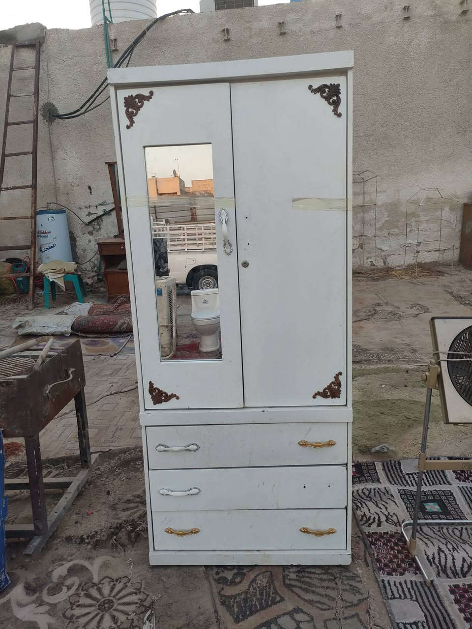 مجموعة غراض البيع مكاني نهايت حي اور سبع قصور شارع ابو علي يوجد توصيل داخل بغداد اشراي يتصل على رقم ***********
