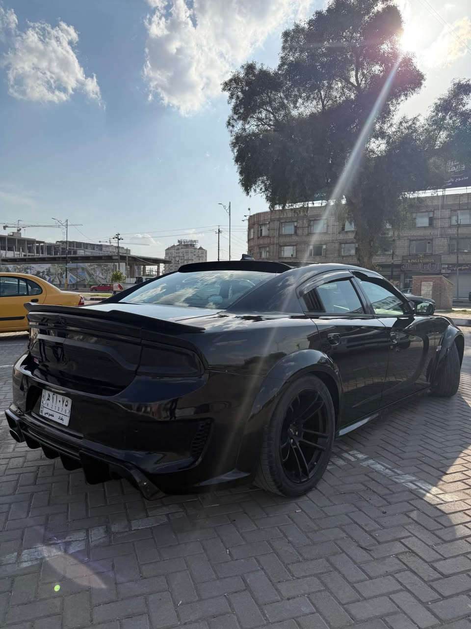 دوج جارجر سكات باك 2018 
للبيع او المراوس جارجر scat pack مواصفات السكات معروفة
السيارة وايد بدي 
مواصفات :
بصمة // كشنات جلد احمر + اسود // سستم صوت alpine // تبريد تدفئة // تشغيل عن بعد // لدات الوان متغير // زنون // لانج كنترول // فجوج بريمبو // ويل 20توسايز الامامي 275 و الخلفي 315 //
الاضافات :
برمجة سيفتي // اويل كاج كان بولت // فيول بمب بلاك اوسس // دبات سود // اكتف اكزوز اصلي بلادي // شوتة هلكات // فلتر kn // ولف حماوة ريسنك ميشي موتو // ولف دبة ريسنك كلبس // دركة كاربون فايبر rpm + علامة SRT ضوئية //
حادث السيارة خلفي صبخ الجاملغ خلفي عكس السايق + خشم الجاملغ الثاني حادثها جدا بسيط 
السيارة كير و محرك مكفولات لا داخلة استعراض ولا دوسات ماشية ٧٠ الف للاسفسار اكثر خاص او التواصل على الرقم  *********** كربلاء, العراق
