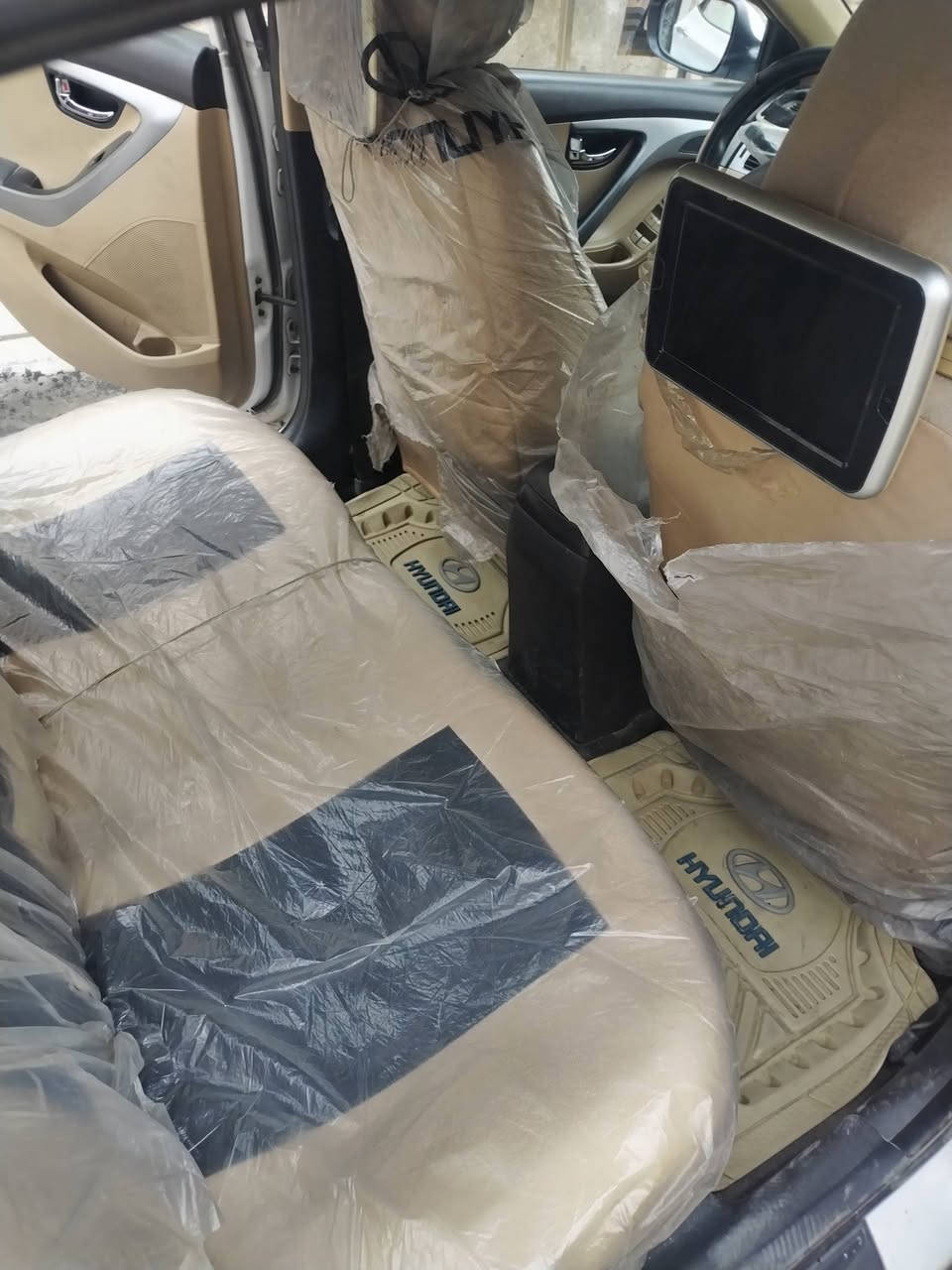 السلام عليكم سيارة النترا 2014 رقم بغداد انكليزي سيارة خير من الله مكفولة  كفالة عامة سعر 125 بيهة مجال للشراي

اتصال:***********8
