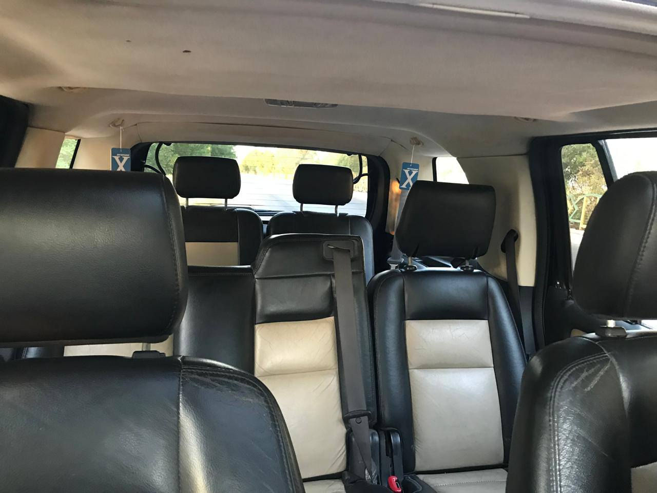 فورد اكسبلورر 2008
مواصفات ايدي باور اعلى فئة
فتحة سقف كشنات كهرباء خزن ميموري وضعيتين كشنات هيتر
دوسة البانزين كهرباء شاشة كبيرة
حساسات خلفية وجانبيةكشنات جلد 7 راكب تدفئة تبريد
مكفولة من الصبغ سعر 105$ وبيهة مجال بسيط
السيارة عليه منضومة غاز يعني انسه الصرف 
مكانه ديالى بلدروز او بعقوبة حسب التواجد
***********
