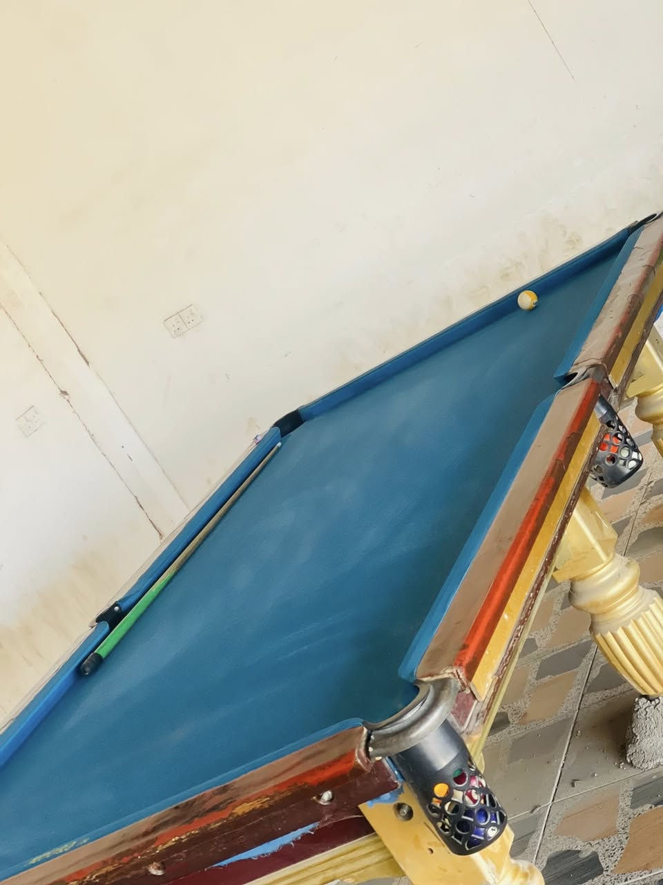 للبيع ميوزه بليارد الذهبي سعره 400وبي مجال. وجوزي سعره 350وبي مجال مكان واسط صويره للاستفسار ‭0788 439 9749‬
