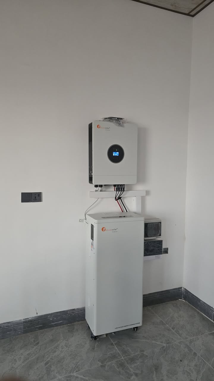 من اعمالنا لهذه اليومين.
تم تجهيز وتنصيب 4 منظومات طاقة شمسية في قضاء العلم بتاريخ 3 و 4 /2026/1 من قبل #مركز_دجلة_للطاقة_الشمسية 
عنواننا//
صلاح الدين تكريت القادسية الشارع العام 
الانبار الرمادي شارع 60
للاستفسار//
***********
***********
