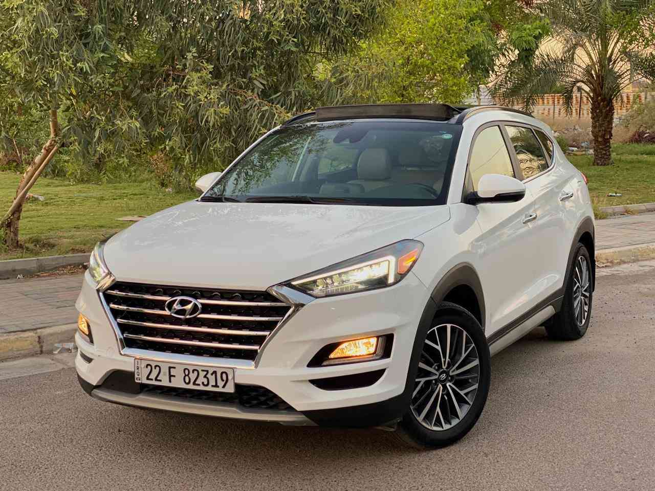 توسان 2021 Limited
اعلى مواصفات 
خمس كامرات 
بانوراما 
محرك 2500
كشنات تبريد وتدفئة جلد اصلي
رادارات ونقطة عمياء 
صندوق كهرباء 
ضرر جانبي قطعتين صبغ فقط 
ماشية 42 الف قابل للزيادة
السعر 185 ورقة بيها مجال 
مكانها بغداد السيدية ***********
