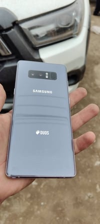 سامسونج نوت 8 • 64 جيجا • شاشة متضررة