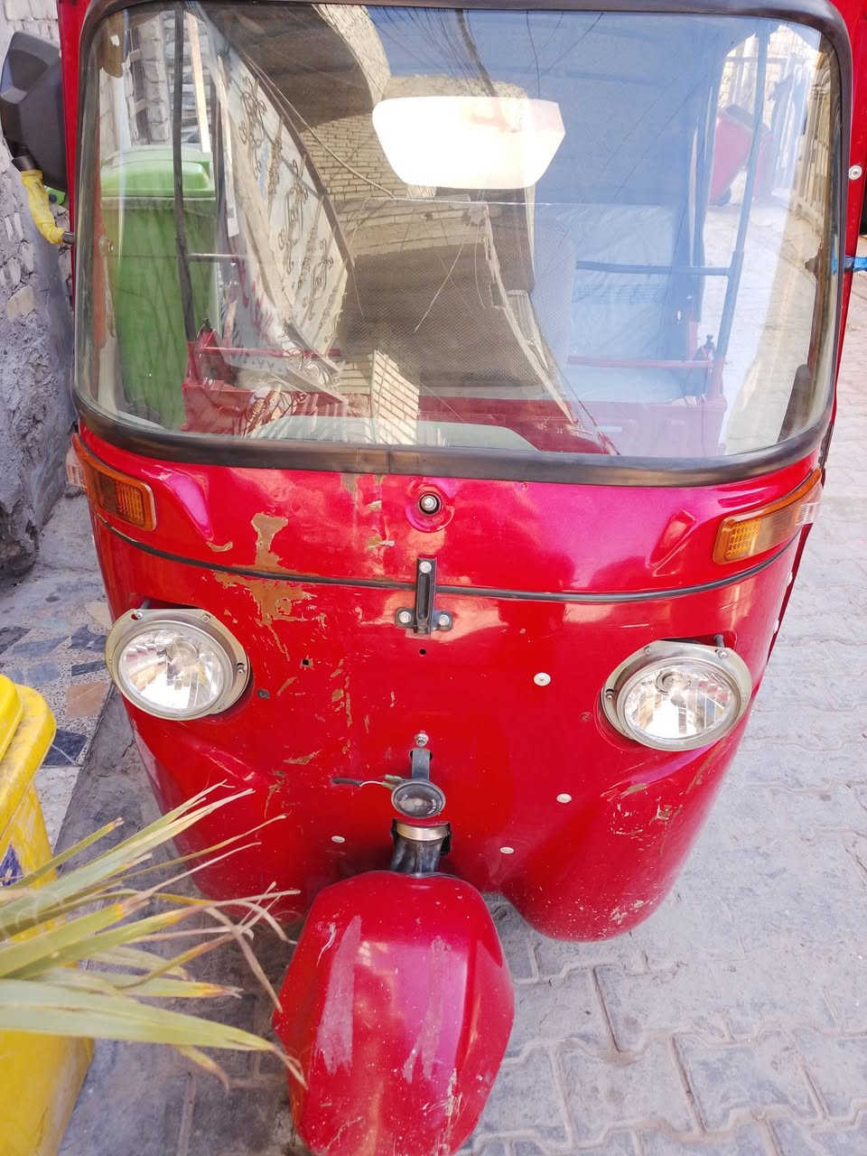 سلام عليكم تكتك مديل 23 البيع وراق بيه ضربه الغوده ثنينهن معمره ***********
