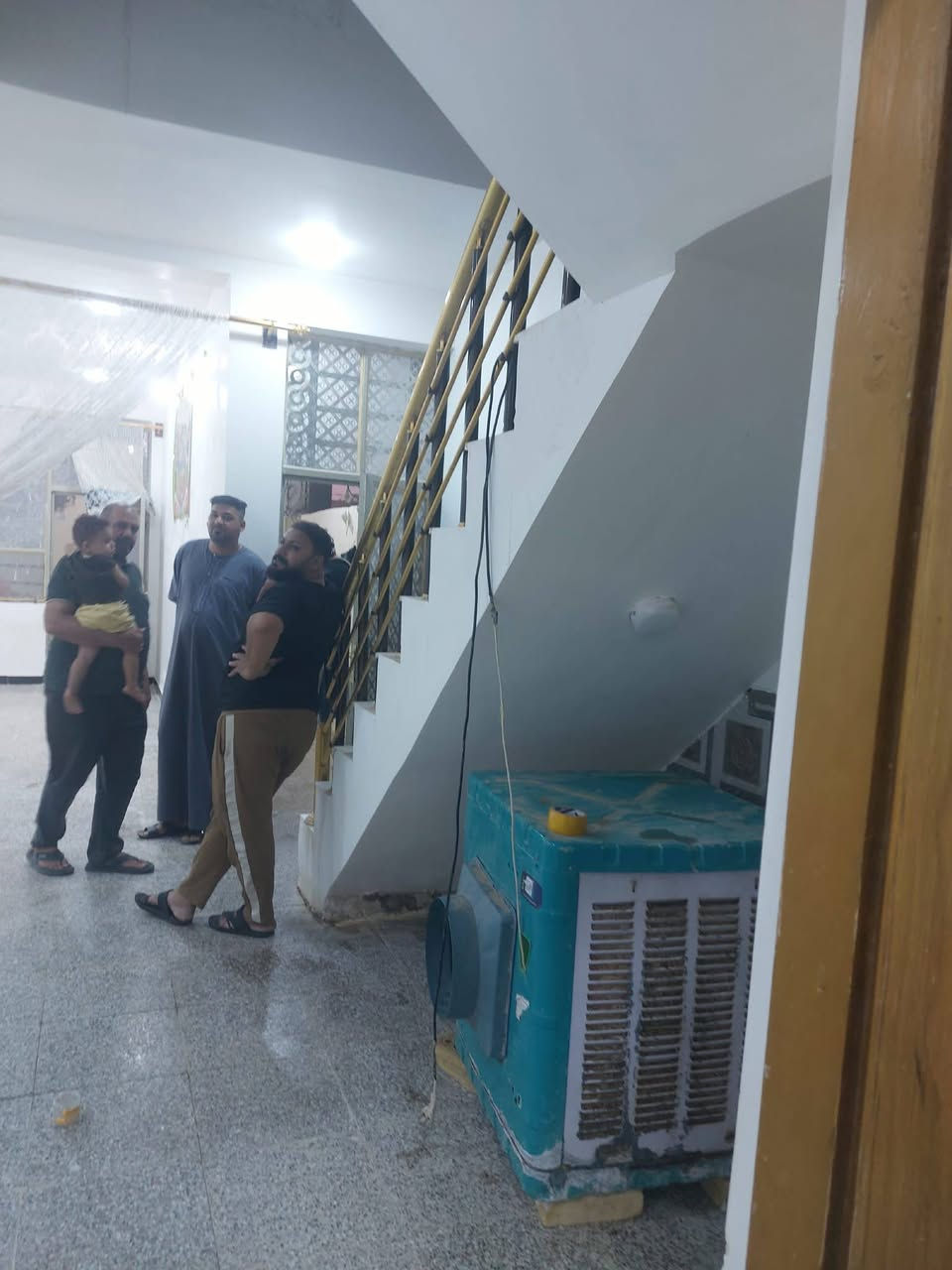بيت تطلوعه ب33مليون مع المجال القليل 
#بيت للبيع 100م 

نجف حي النداء شارع المجمعات 
خلف مول بغداد 

 

يحتوي على غرفة وصالة ومطبخ واستقبال وصحيات 

مطلوب للمصرف 88 مليون 
سعر التطلوعة  33 مليون 
التسديد الشهري 430 الف
اساس صب والسقف صب
تبديل كفيل
+964 786 929 0786 929 1705
