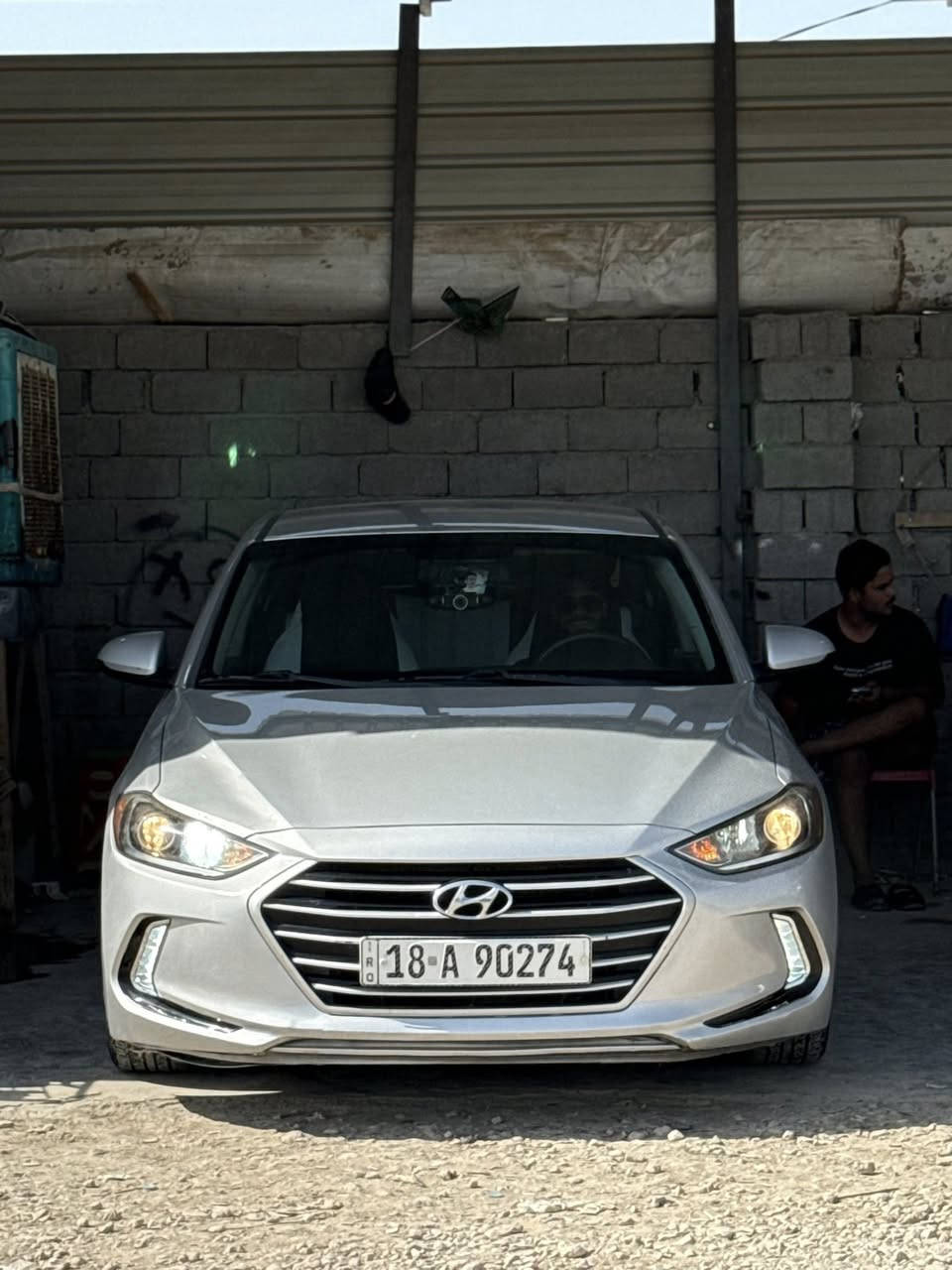 عليكم النترا للبيع موديل 2018
رقم بابل باسمي تحويل ثاني يوم سياره داخله كلين من امريكا فقط الدوسه ومكانين بارد وبيه هنا بلعراق باب الخلف السياق نكردت سونار موجود وياه ناشره وموضحلك كلشي ماشيه 117 الف ميل 
مواصفات عاديه 
تحكم بلمري 
وضعيات قياده 
مثبت سرعه 
ارضيه مغلفه جلد 
وشادله كاشف ضباب بايدي اجتي بدون 
ملاحضه مكينه وكير مكفولات فقط المكينه فاتح القبق مبدل واشر قبق ولفات والكير مبدل دهنه والتصوير موجود 
مكاني بابل شارع 80
رجاء كلشي ذاكرلك بلمنشور 
السعر 137 وبيه مجال ***********
