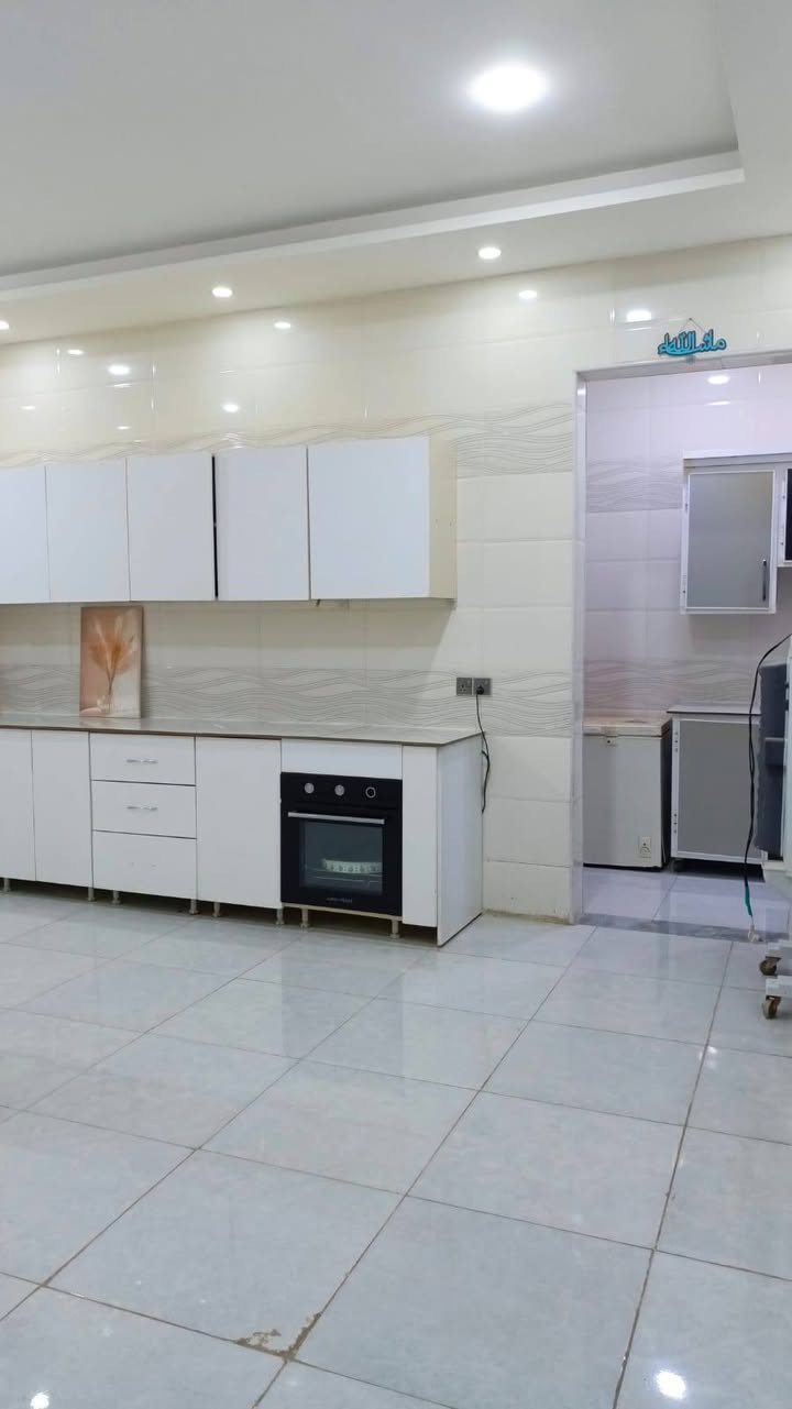 نص دونم طابو زراعي سند ٢٥ يحتوي على بيت ٤ غرف  مطبخ حار وبارد حمامات عدد ٣ صاله وستقبال حديقه امامي وخلفي تفاصيل اكثر تواصل على ***********
