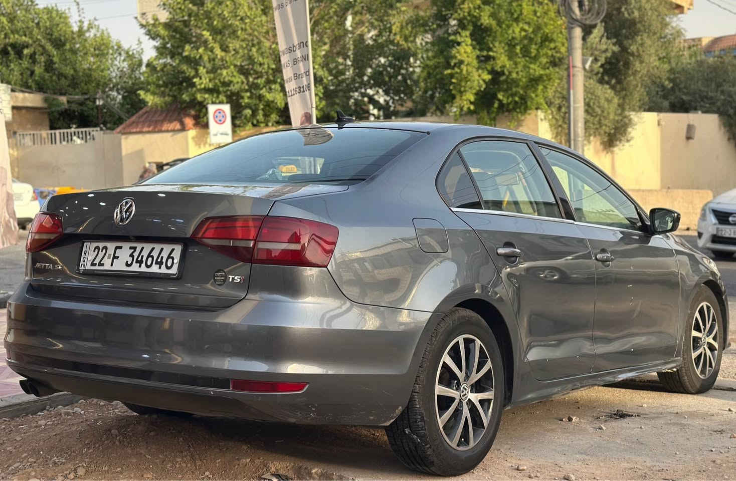 فول فول مواسەفات SE Jetta 2017  

 (سڵایت ، کوشن جڵد و هیتەر ، بەسمە ،دەرگا بەسمە ، مەکینە 14ی تۆڕبۆ ، ڕاداری تەنیشتەکانی ، شاشە گەورە ) سەیارەکە فول مواسەفاتە زۆر زۆر جوانە سەیارەکە گێڕ و مەکینەی بەشەرت 81 هەزار میل ڕۆشتووە تازە سێرڤسمان بۆ کردووە چوار تایەیی لۆکی لە ژێرە سەیارەکە یەک دینار مەسرەفی تێدا نیە هەموو گیانی بە شەرت
وەکو بۆیاخ کامل کلێری ئەمریکایە بەبێ ناوگرتن  پێش و پشتی کەپسە بە شەرت ئێرباگ سوکانی سیستەم کراوەتەوە ئەوەکانی کە بەشەرت زۆر زۆر جوانە سەیارەکە لە ڕسما چۆنە بەرەوڕوو زۆر جوانترە سەنەوی تا ٢٠٢٩ تازەیە بە ناوی خۆمە تەحویل بەناوکرن بە شەرت.

سعری/103$ گەڵا و مەجال

*********** أربيل, العراق
