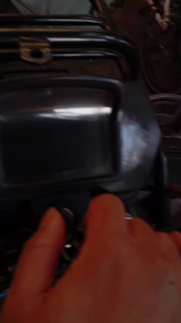 للبيع دراجة نارية نظيفة 🔥
نوع: سونك 150 🏍️
الحالة: ممتازة جداً وما تحتاج أي مصرف ✅
الموديل: 2024 
منفيس موجود
الممشى: 2800 كم فقط ⛽
 عوضع شركة 
المميزات:
لون سمائي مميز 🩵
مكينة قوية واقتصادية بالبنزين 💪
شكلها مرتب وجديدة ✨
شغالة بدون أي مشاكل 👍
استعمال خفيف جداً
💰 السعر:  خاص 
📍 المكان: الموصل
📩 للتواصل خاص


**إذا كنت صاحب هذا الإعلان وتريد حذفه لأي سبب، رجاءا أرسل رسالة إلى الدعم الفني**