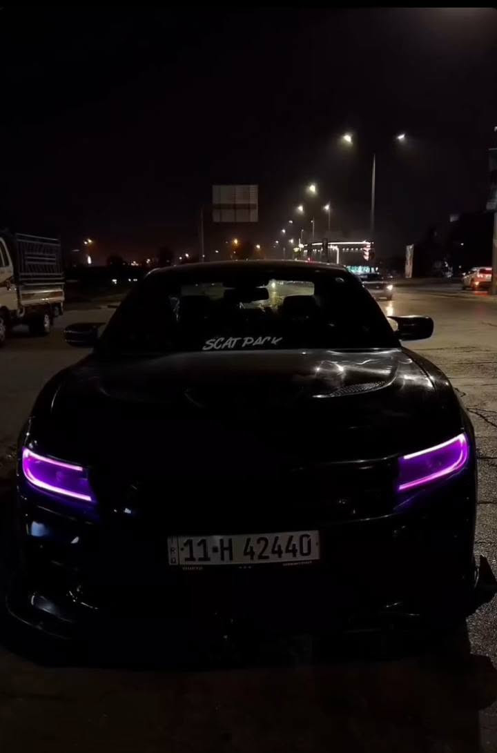 السلام عليكم جارجر للبيع
SRT هيمي
فول عده الفتحه 
التفاصيل 165
# ***********
