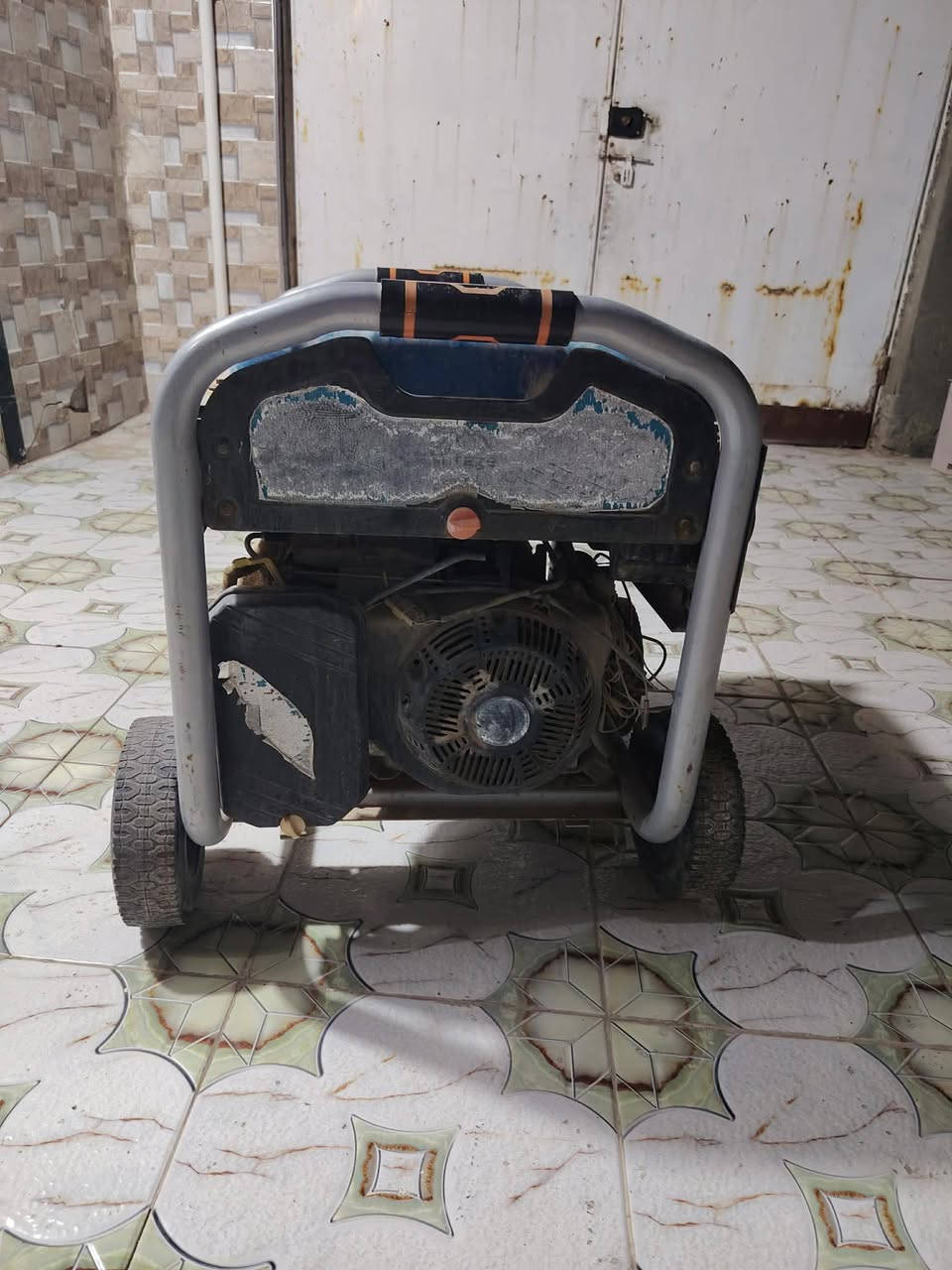سلام عليكم مولده 30 امبير للبيع شراي خاص او يتصل الخط ***********
