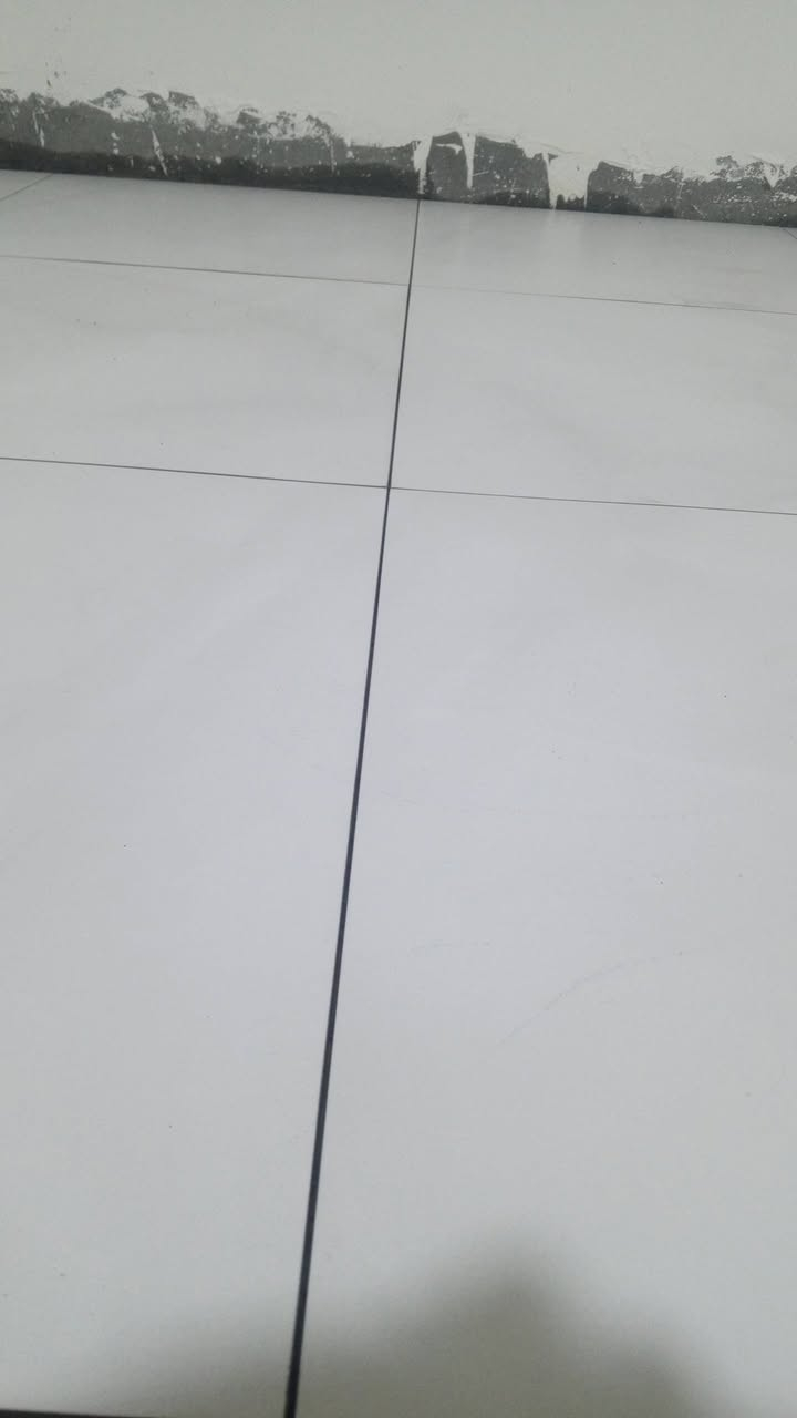 السلام عليكم خلفه سيراميك متفرغ
شغل بما يرضي الله وهاذ نموضج من عملي
وشتغل جميع انواع البورسلين ولمرمر ولكرانيت بايات درج بانواعه اللمسات الاخيره تكون بحترافيه دقيقه
***********وهاذ رقمي وتساب
