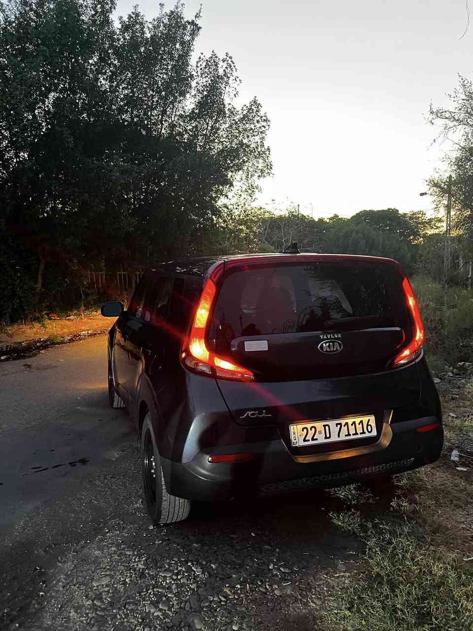 سلام عليكم KIA SOUL 2020 حادثة جاملغ. صفحة السايق وبنيد مواصفاتها معروفة ماشية 68ميل رقم للاسفسار ***********. السعر 135وبيها مجال للطيبين العنوان:بغداد البنوك
