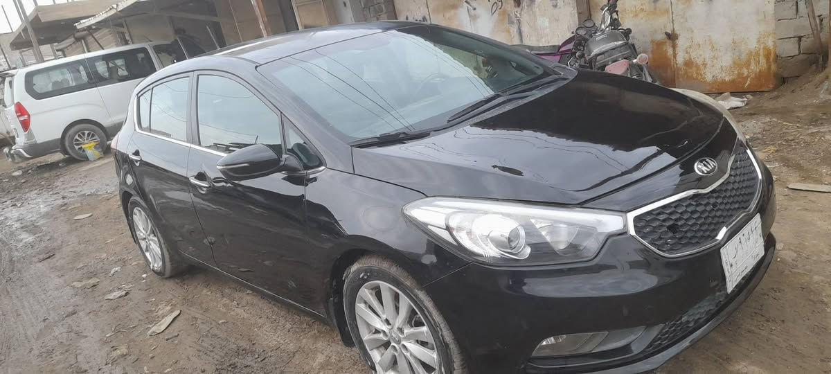 كيا فورتي ٢٠١٥ رقم بغداد
كير ومكينه وتبريد وحداديه وتخم تاير جديد 
صبغ ٣ قطع بدون دواخل 
السعر ٨٨ $
***********
مكاني بابل
