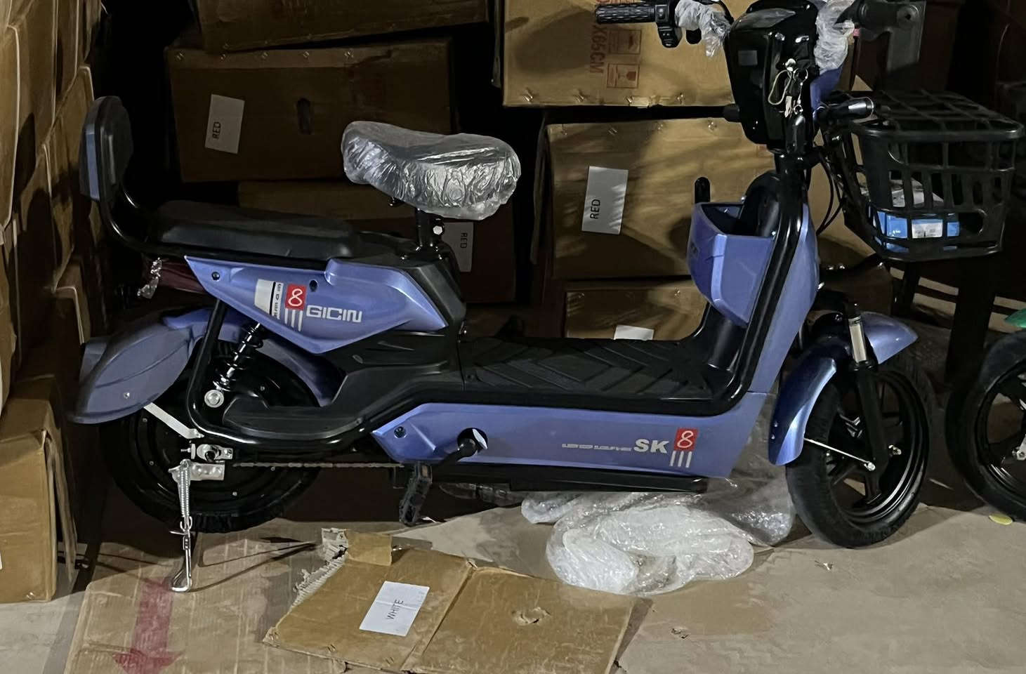 السلام عليكم دراجه شحن جديده بلكارتون ماماشيه زيرو سعرهه ٣٥٠ الف ***********
