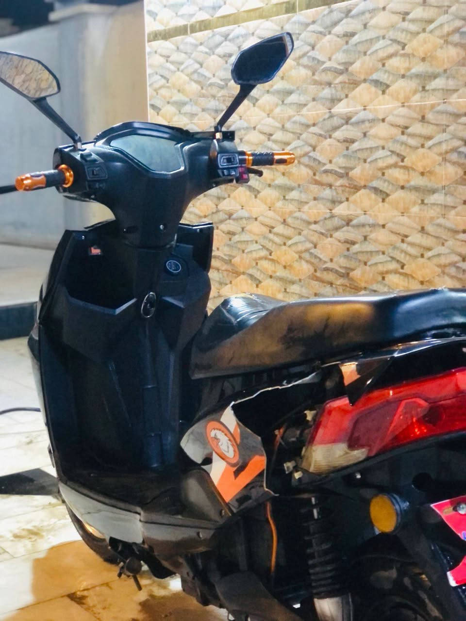 السلام عليكم
دراجه شحن للبيع الشكل نفسها بالصور

250 الف وبیها مچال تحیاتی للچمیع

للأستفسار هـ *********** يوچد واتس اب.
