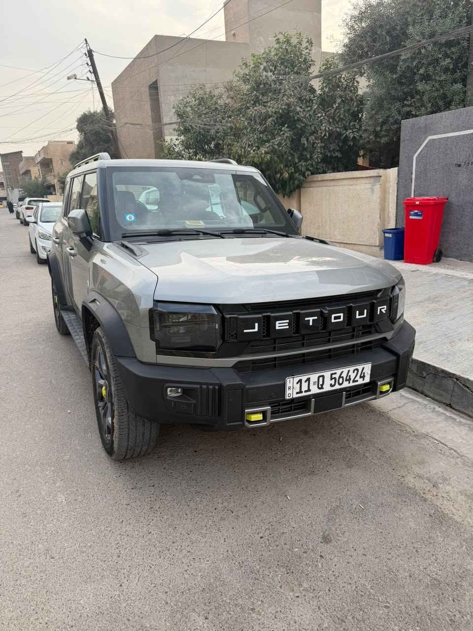 جيتور T2 2025

جيتور T2 2.0L

الموديل: 2025 (خليجي) 

العداد  37000

المحرك: 4 أسطوانات L 2.0 تيربو 254 حصان حقن مباشر

عزم الدوران (نيوتن-م): 390

ناقل الحركة: اوتوماتيكي دبل كلاتش من 7 سرعات

نظام الدفع: نظام دفع رباعي متطور من BorgWarner

الضمان الأساسي: 6 سنوات وعداد كيلومترات مفتوح

ضمان المحرك: 10 سنوات او 1،000،000 

بعدها داخل الضمان و الصيانة كلها داخل الشركة 

المواصفات:

*فتحة سقف بانوراما 1.1م

*إطارات قياس 20 إنچ

*الصندوق شفط

*الشباك الامامي المضاء  بجيتور 

*مثبت سرعة مع رادار تفاعلي

*نظام القيادة شبه الذاتية

*نظام الكبح التلقائي في حالة الطوارئ

*نظام تحذير الاصطدام الامامي والخلفي

*كاميرات محيطية 540 درجة

*حساسات أمامية وخلفية

*نقطة عمياء

*نظام تحذير مغادرة المسار

*نظام المساعدة للبقاء في المسار

*شاشة التحكم بقياس 15.6 إنچ

*شاشة القيادة بقياس 10.25 إنچ

*نظام صوتي متطور 12 سماعة من Sony

*نظام أبل كاربلاي وأندرويد أوتو لاسلكي

*نظام اوامر و تحكم صوتي

*مقصورة الركاب من الجلد الفاخر والكنتارا

*مقعد السائق والراكب كهربائي

*مقاعد السائق والراكب مبردة و مدفئة

*مقاعد السائق والراكب مزود بذاكرة لحفظ 3 وضعيات الجلوس

*إنارة ترحيبية مع إنارة محيطية متعددة الالوان

*عتبات الأبواب مضيئة

*مصابيح أمامية وخلفية أوتوماتيكية LED 

*التكيف التلقائي للضوء العالي

*نظام تقليل الضجيج النشط مع زجاح مزدوج

*المرايا الجانبية قابلة للطي كهربائياً ومدفئة

*دخول ذكي و تشغيل عن بعد

*خاصية إغلاق نوافذ وفتحة السقف عن بعد

*شاحن هاتف لاسلكي سريع

*نظام تنقية الهواء PM2.5 وفلتر N95

*مسند الذراع الوسطي مع ثلاجة

*انماط قيادة متعددة للطرق الوعرة

*وسائد هوائية امامية و جانبية عدد 6

*ماسحات الزجاج الأمامي مع حساس للمطر

*دوسات جانبية

*نظام الفرامل الأوتوماتيكي Autohold

*نظام التحكم بنزول المنحدرات

*نظام المساعدة لصعود المرتفعات

*نظام مراقية ضغط الاطارات

 

ومكان السيارة بغداد

***********
