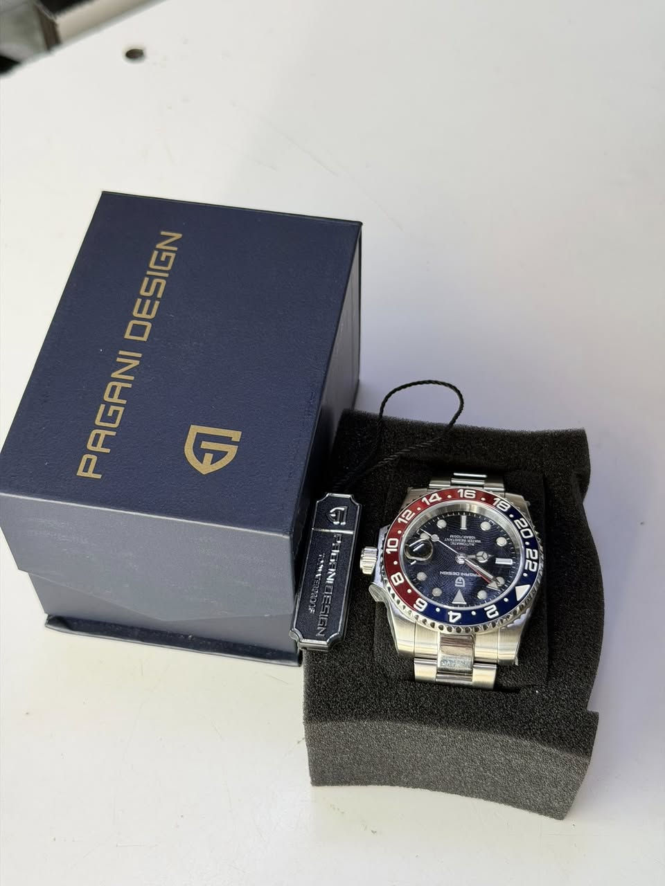 السلام عليكم، ساعة ماركة باقاني ديزاين (Pagani Design GMT Pepsi) أوتوماتيك - جديدة تماماً للبيع.


**إذا كنت صاحب هذا الإعلان وتريد حذفه لأي سبب، رجاءا أرسل رسالة إلى الدعم الفني**