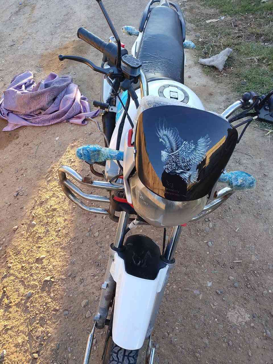 السلام عليكم دراجه سنكي موديل 2020 دراجه نضيفه كهربائيات شغاله محرك لاتنقيص ولا  تبخير أوراق كامله وداخله گمرگ يعني بس ع ترقيم محرك 200 دراجه كامله السعر 800 الاستفسار ***********
