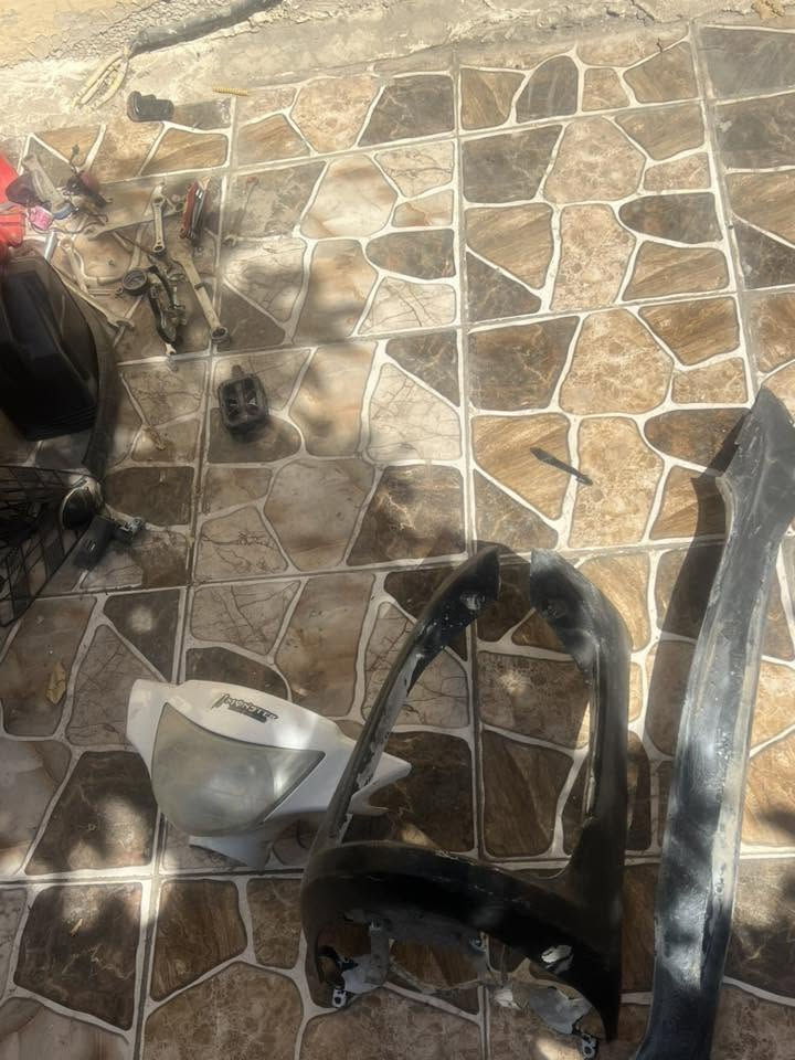 سلام عليكم ماكس عدله للبيع مكينه49لاتبخير ولانضوح ومكينه ناعمه هندر فقط عندي سلف جديد اتعاجز اشده يرادله ترتيب بيه دبل خلفي رياضي وياله ذهبي دبل امامي جديد يدات رياضي كشن دوشمه جديد دراجه مال لعب وغراضه موجوده لحيه واشاير وترايش  وكلوب امامي سعر 350وبيه مجال مكاني بغداد حي الاعلام رقمي ***********
