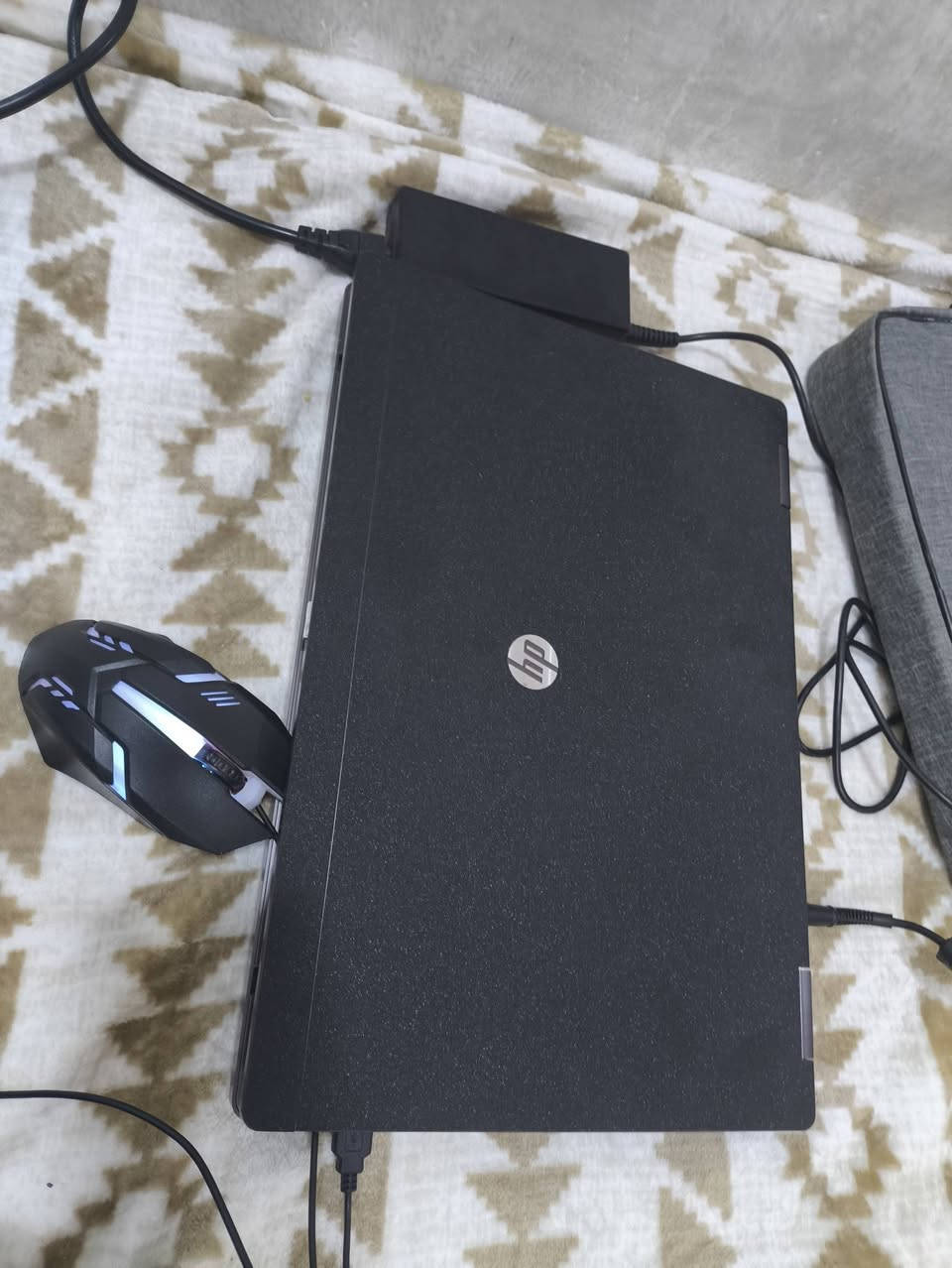 لابتوب مستخدم ب100 الف وياه ماوس وحقيبة وشاحنه
✅️اسم الموديل HP probook 6560b
✅️معالج Corei5 من الجيل الثاني 
✅️هارد 500 hdd

✅️شاشة 15.6 انج
✅️كاميرا
✅️منفذ Display port
✅️وايفاي 
✅️مدخل cd + DVD
✅️ USB عدد 4
✅️منفذ lan
✅️منفد VGA
اللابتوب مناسب لاعمال الاتوكاد والبحوث والطباعة والتصفح وبرامج المحاسبة وبعض الالعاب المتوسطة 
 
منصب بنظام وندوز 10 وبرامج الاوفس كاملة والمتصفحات واليوتيوب وباقي البرامج الخدمية وبعض الالعاب 
Brand :HP probook 6560b  
CPU: Core   i5   2520M     2.5GHZ
Genration : 2TH
 Hard :500 HDD
Ram: 8 GB
Monitor:15.6


**إذا كنت صاحب هذا الإعلان وتريد حذفه لأي سبب، رجاءا أرسل رسالة إلى الدعم الفني**