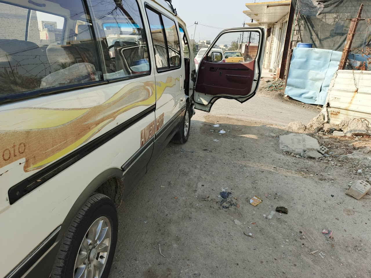 السلام عليكم فتون موديل 2015سياره كفاله عامه من الضربه من التعمير صدر امامي خلفي نضيف تخم تاير مكينه بيها خيط بخار منضومه غاز رقم انكليزي بسمي شرط التحويل 
مكاني بغداد الامين الثانيه سعر 80 وبيها مجال 
***********
