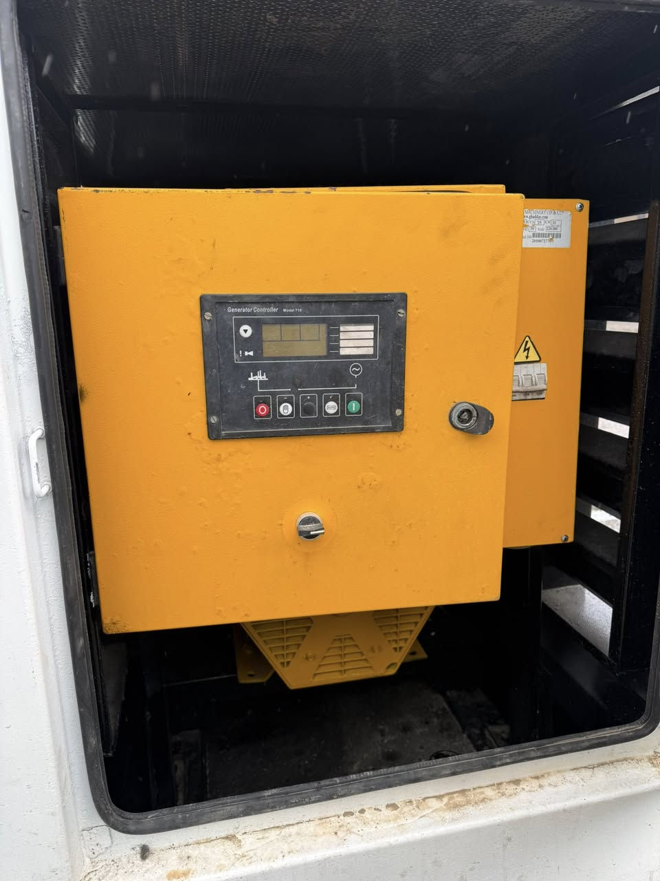 سلام عليكم
للبيع مولده بيركنز 4 سلندر 
ستندر ما مفتوح بلادي اوربي كاتم 
توليد ستانفؤرد  (20) كيفي 
العنوان أربيل // استفسار واتساب 
*********** / ***********
توصيل لجميع محافظات العراق موجود🚛
