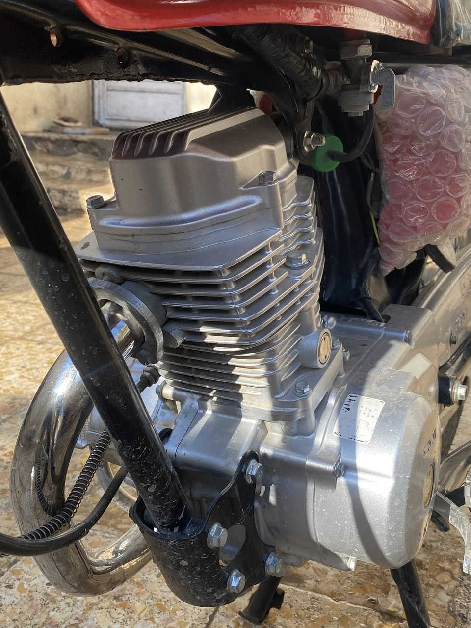 السلام وعليكم دراجه نامه تعمير الشاصي ٢٠١٠ اوراق اصولي والتعمير ٢٠٢٥ مكفوله الدراجه من كلشي وكيلها شارع بغداد كاضم ابو جواد رقم الهاتف***********
