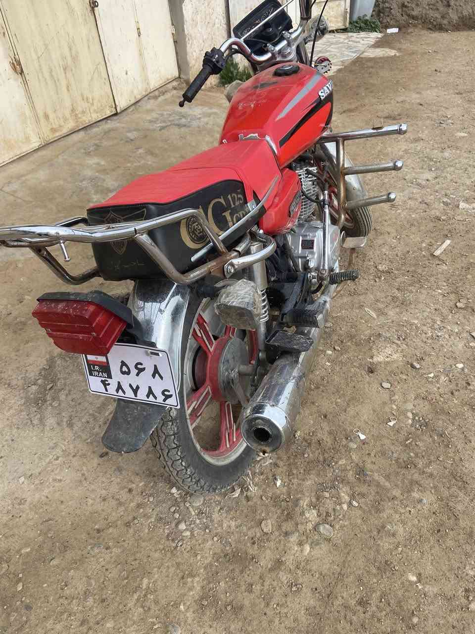 السلام عليكم دراجه سيفان موديل 21 مكفوله من أي خلل او نقص  صالنصه رياضي نفس البصوره مكاني دلي عباس سراجق سعر 450وبيه مجال  ***********
