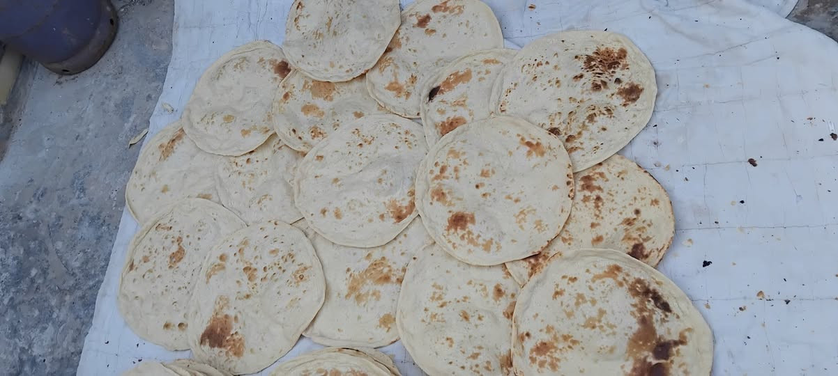 خبز عادي ابيض 30 كرصه ب ٥الاف مني الطحين سماوه يوجد خدمت توصيل داخل سماوه رقم ***********
