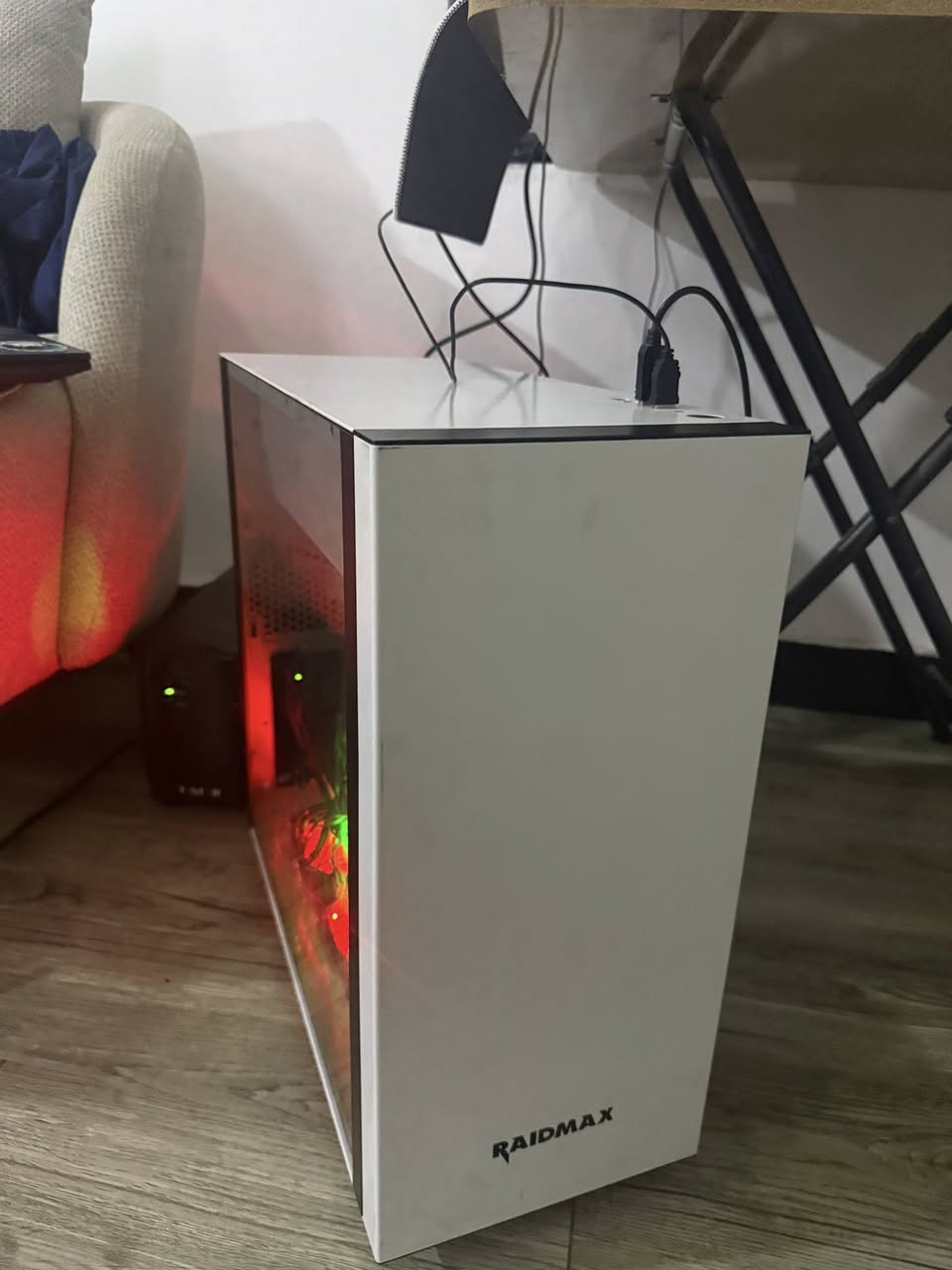 السلام عليكم تجميعة كاملة شاشة وكيس وups
 المواصفات 

Ryzen 5 5500
RAM 16GB 3000Hz T-Force
B450 Aorus M
RX 5700XT Asus ROG Strix
M.2 NVMe 256GB Kingston
HDD 1TB WD
Power 650W Thermaltake
Case Xigmatek (6 fans)
شاشة msi 27 
مكاني بغداد الدورة


**إذا كنت صاحب هذا الإعلان وتريد حذفه لأي سبب، رجاءا أرسل رسالة إلى الدعم الفني**