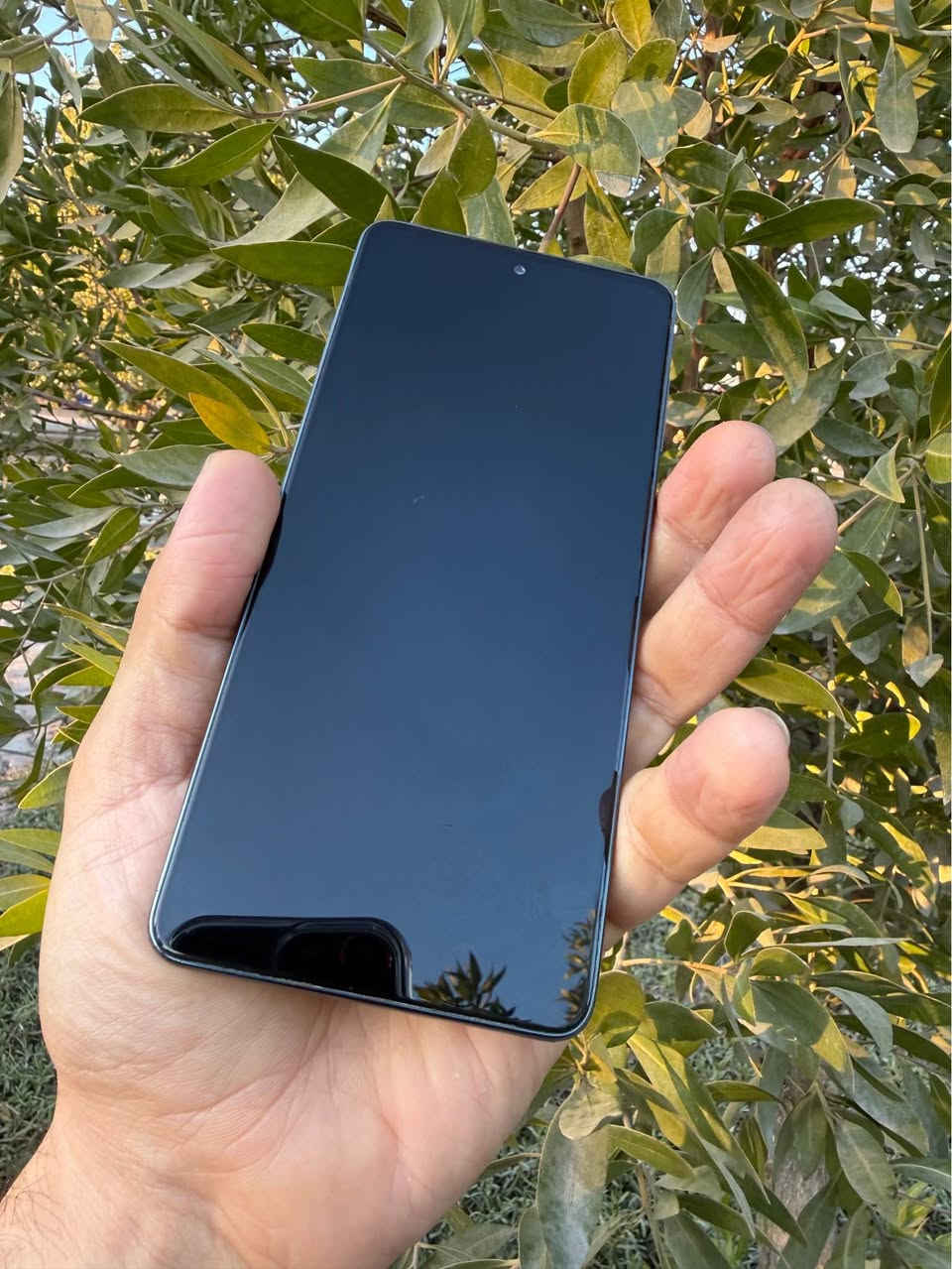 السلام عليكم للبيع سامسونج A73 5G جهاز نصيف مواصفاته حلوه وقويه من سامسونج ذاكرة 256 ملحقات فقط كيبل السعر 250 الف وبي مجال مكاني بصرة *********** البصرة, العراق
