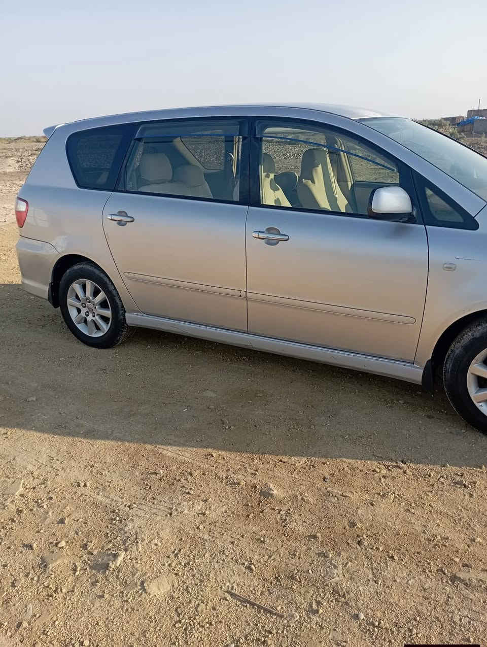 ابسوم للبيع سياره جاهزه كرستال تو ويل مابيها اي نقص باسمي سنويه ل 27 مكان السياره  الاصلاح ذي قار ***********
