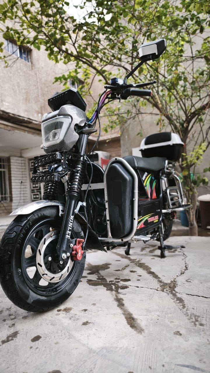 سلام عليكم دراجه شحن لبيع هارلي موديل 2025 4 سرعات حقيقي ملف 3000 دراجه نضيفه 6 بطاريات اليثيوم تجي وياه خوذه هديه+ صندوق هديه سعر 800 بيه مجال الاستفسار على هذا رقم ***********
