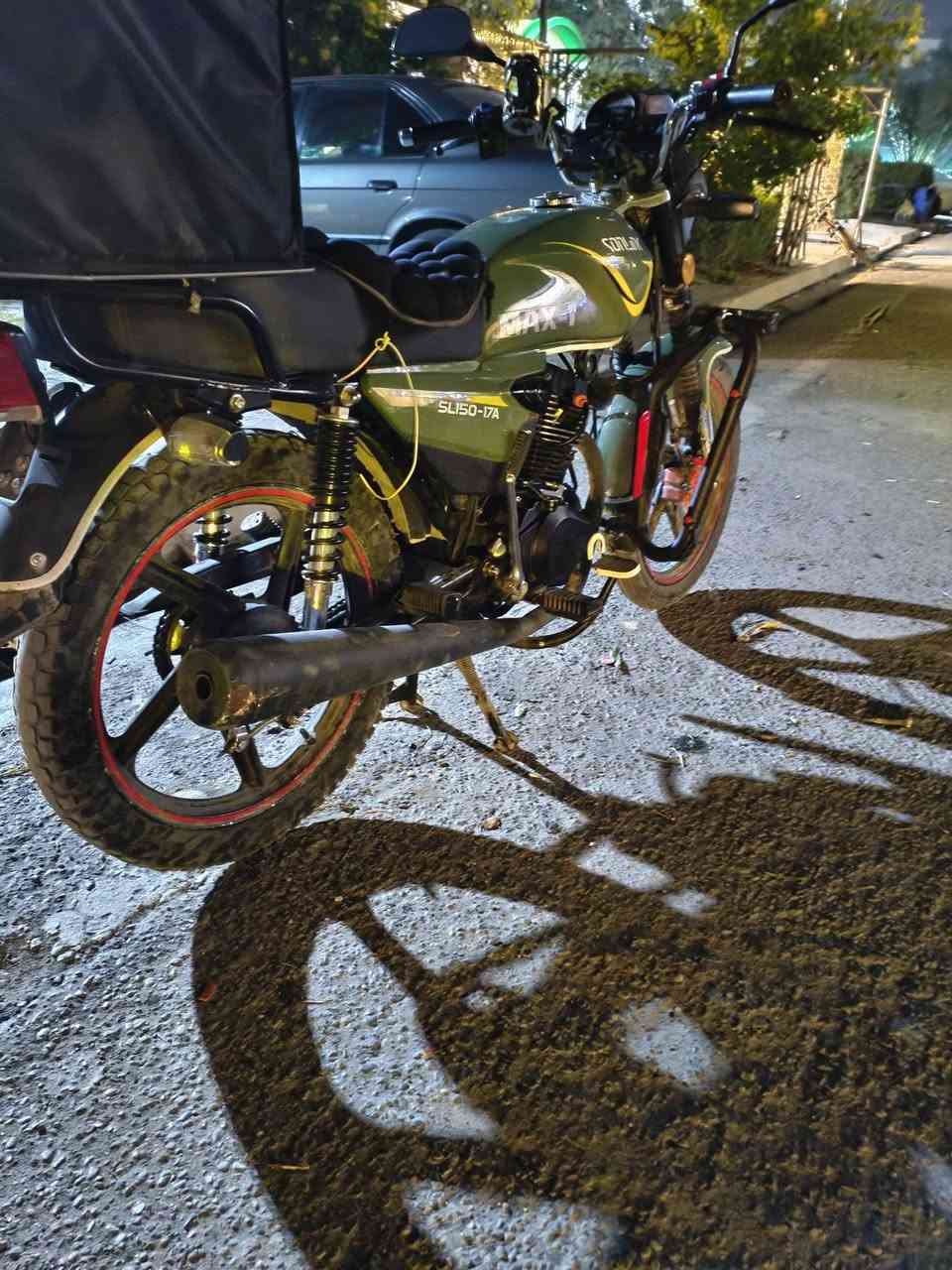 السلام عليكم دراجه سونلنك ماكس وان مكينه 200
لدراجه مشيه 10000 كله شغاله بيه نقص صفاحيه لدراجه مكفوله من كلشي شرط لفحص عنواني بغداد العامرية للستفسارر
متواجد واتساب 
***********
