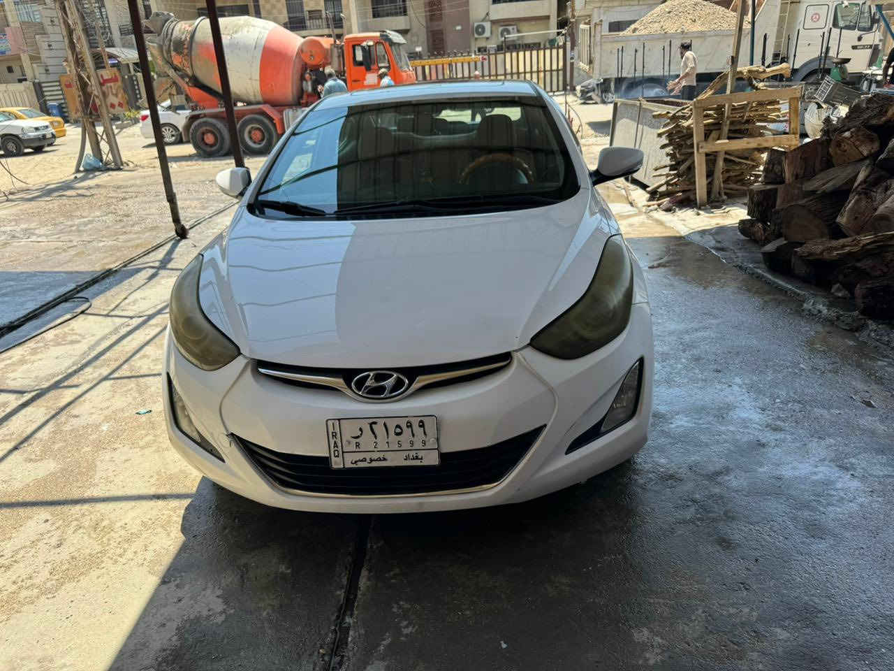 السلام عليكم النترا 16خليجي فول موصفات ماشية 190الف كيلو بيه صبغ باب ودوسة السياره جديده مشاءالله السعر 125قفل  استفسار ‭0773 013 2572‬
