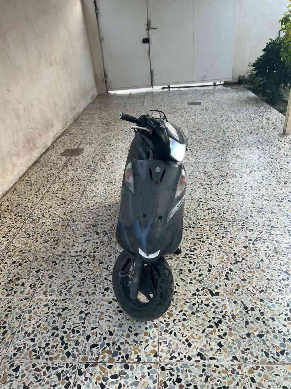 دراجه سازوكي ادريس ياباني للبيع
بانزين 120 السرعه شغاله اي نقص مابيها 
المكان الفلوجه 
السعر 400 الف وبيها مجال للشراي 
***********
