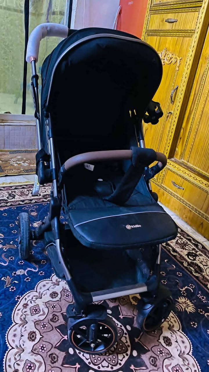 عربانه جديده بالجيس ماركه كيدلو منام وجلوس وستلقاء مكان بغداد مدينةالصدرحيالكوفه السعر ١٠٠ وبيها مجال  بسيط وهاذ رقم للاتصال ***********
