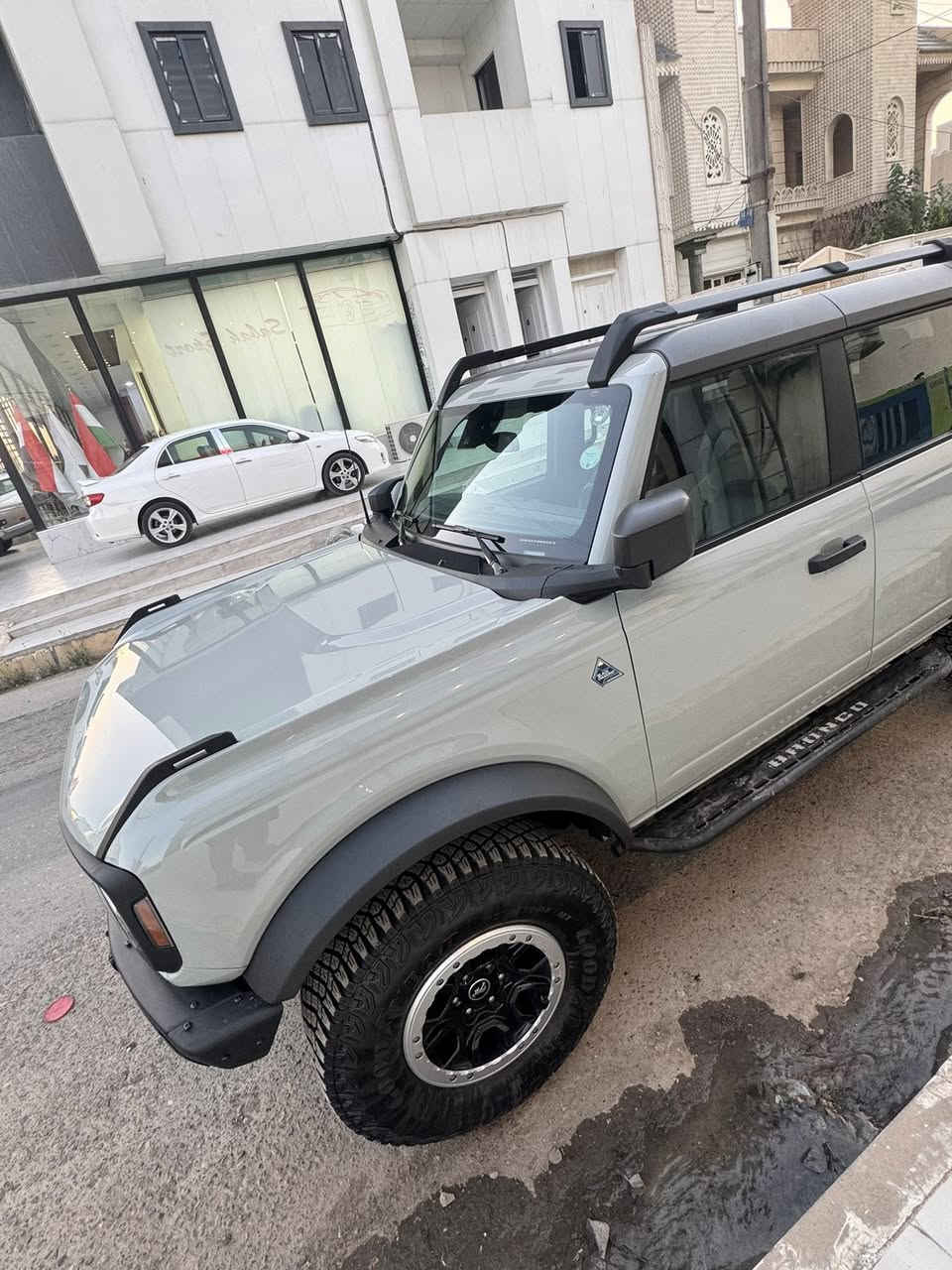 فورد برونكو 2023
6سلندو

5 دكم 

لون إسمنتي مميز

سقف فايبر كلاس 

السيارة كله بلادي

نيظيفة ماشيه 31

ضربة خلفية 

ثاني يوم تحويل 

مكان السياره بغداد زيونة

***********
