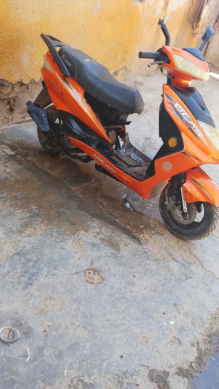 البيع دراجه سكنس سعر 180بعقوبه المفرق ***********
