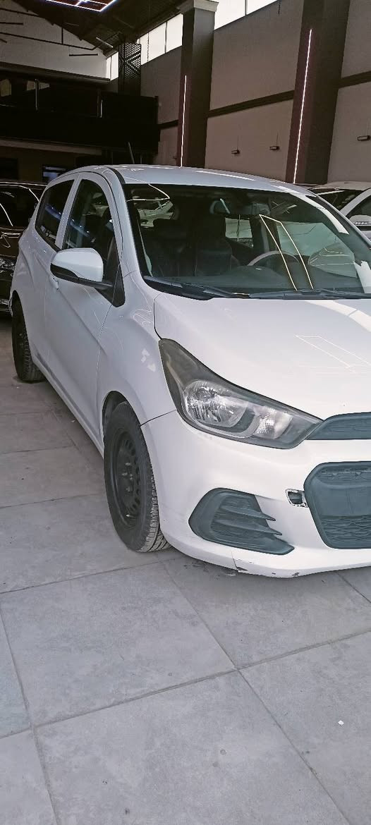 للبيع سبارك
امريكي توماتيك 2016 .رقم الماني نينوى محرك نظيف كير شرط طخم الصدر عالنص .ثلاث قطع بدون دواخل .
السيارة موجودة معرض المعتمد الموصل 
للاتصال /***********
            ***********
