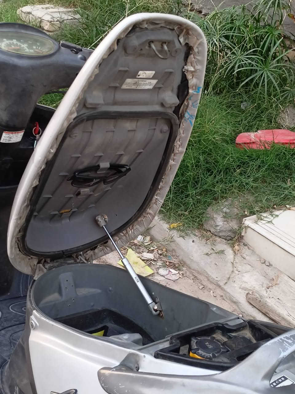 دراجه اكزز للبيع نضيفه كلش كدام عينكم دراجه ما مفتوحه دراجه برغي ما مفتوح بيها شرط الفحص مكان ناصريه مركز ***********
