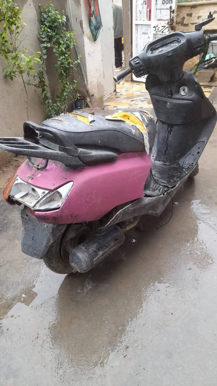 السلام عليكم دراجه البيع دراجه التاير الي وره طاك الدراجة نضيفه الباتري جديد الشراي يتصل السعر 150 أو بيه مجال المكان بغداد المدائن فلكه سلمان باك حي التئميم اتصل على ***********
