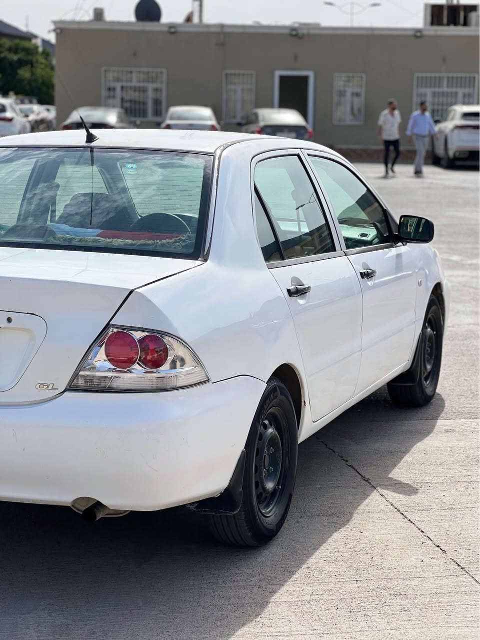 لانسەر ٢٠٠٧ ٣ پارچە بیناو گرتن پشتو پێش کەپس گیرو مەکینە تەقەو رەقە هەموی بەشەرت زۆر خاوینە چوار تایەی تازەی لەسەرە توندو تۆلە 
*********** أربيل, العراق
